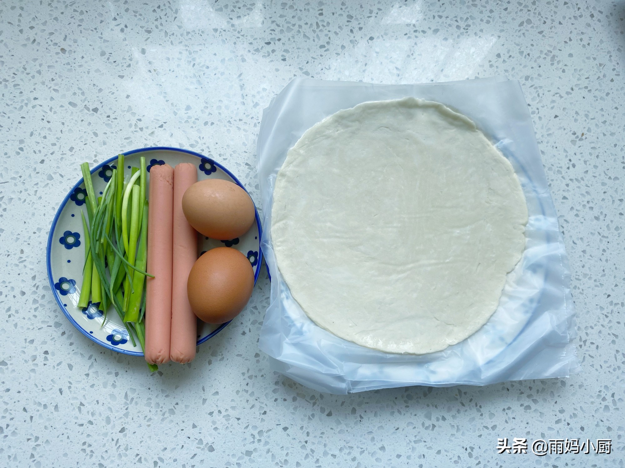 5分钟快手早餐，火腿鸡蛋手抓饼，做法简单香酥美味，越吃越香