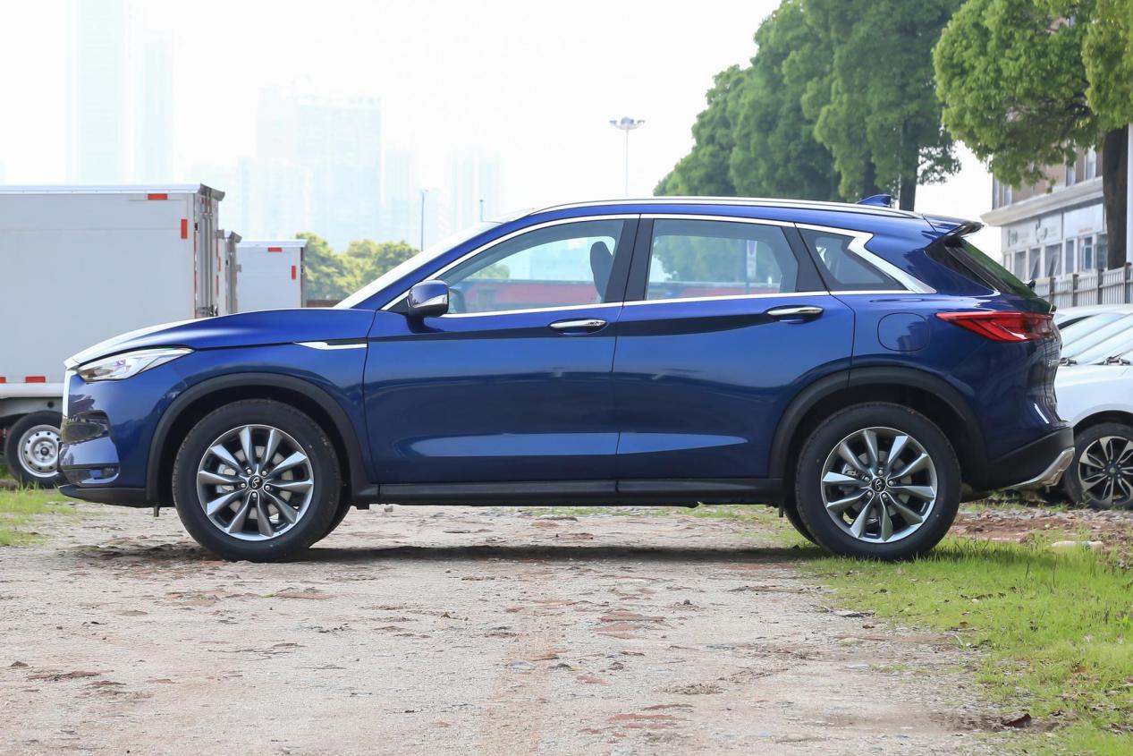 2020款英菲尼迪QX50，不仅动力充沛，而且还拥有大幅优惠