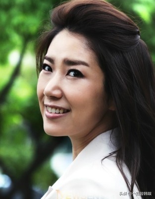 柳好贞年轻外貌超港风 主演阳光姐妹淘 丈夫李再