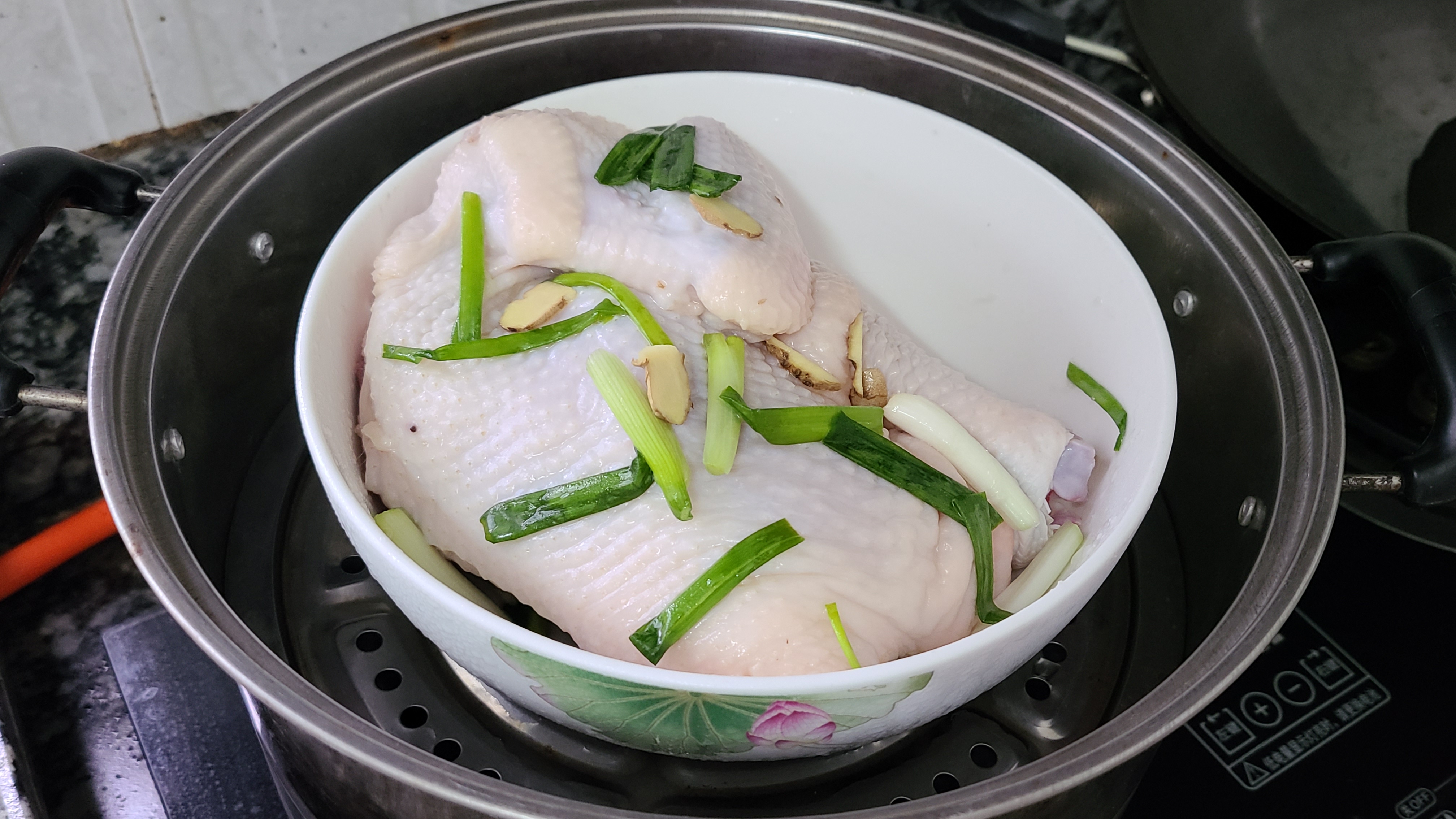 蔥油雞，廣東又香又美味的一道家常菜，看著直流口水