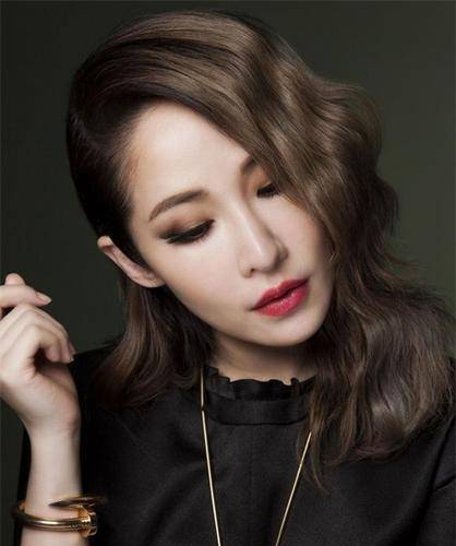 “恋爱小天才”萧亚轩，又要换新男友了？还说