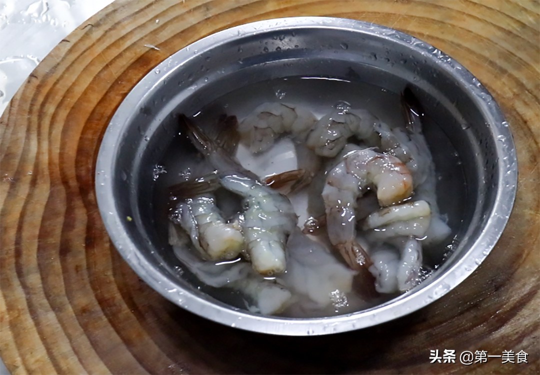 图片[3]-宫保虾球风味独特 这碗料汁非常关键 厨师长教你如何制作-起舞食谱网