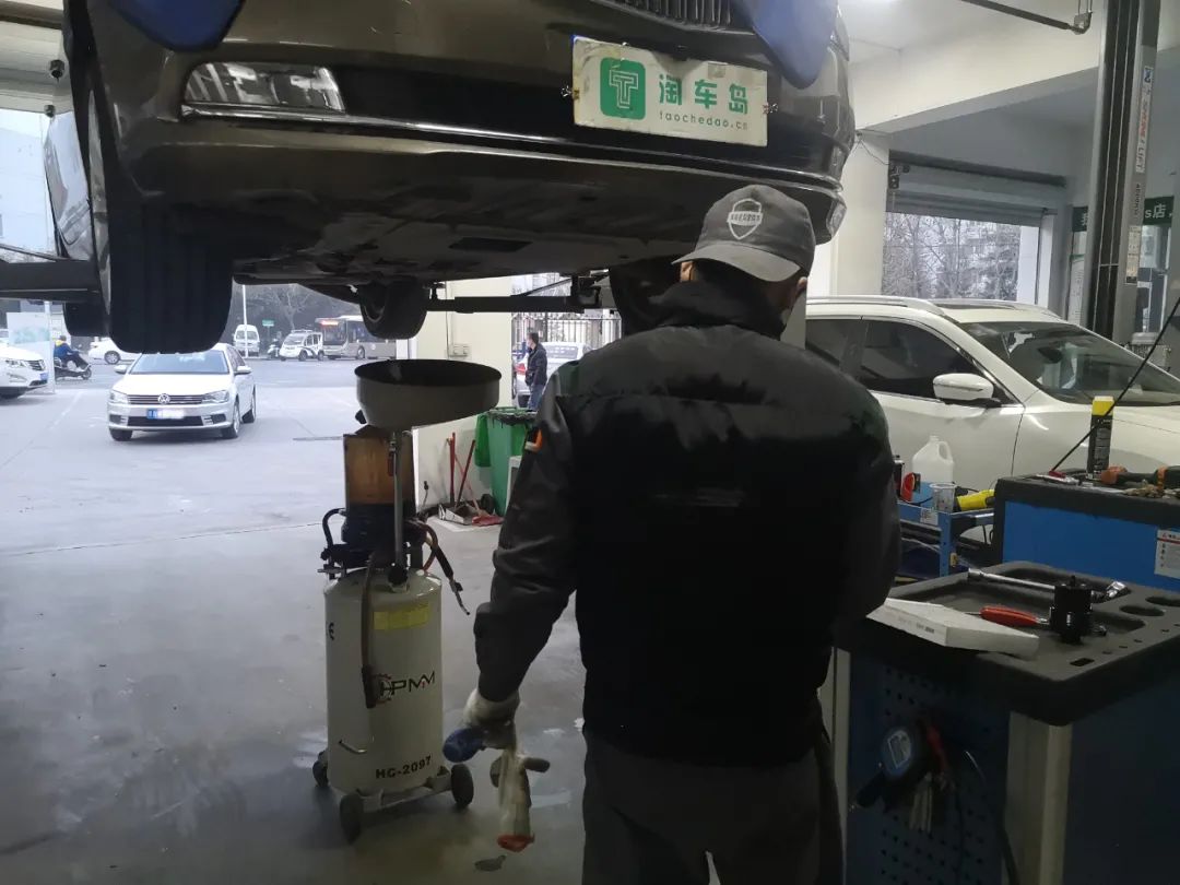 冲着酒红色内饰和BOSE音响买了这台二手中级车，我选对了吗？