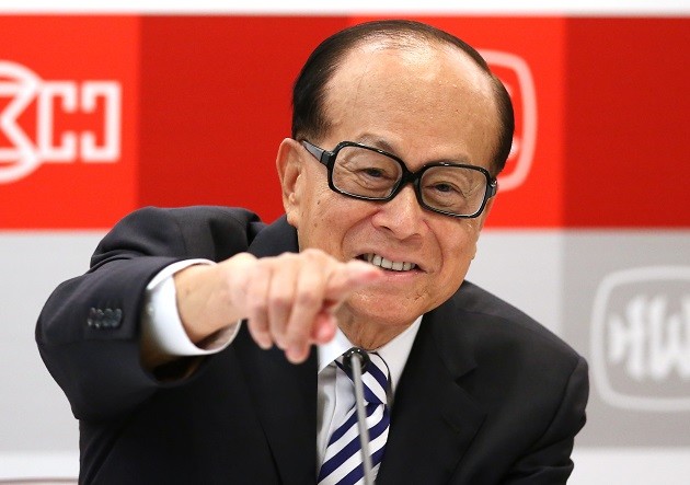 英国出现变种新冠病毒，几十万人连夜逃出伦敦