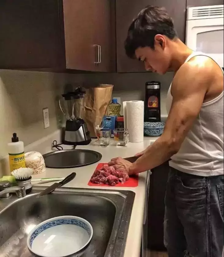 过气童星曹骏，你别挣扎了