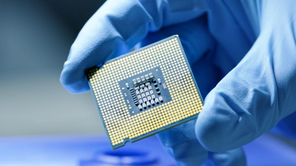 石墨烯芯片、2nm、1nm相继突破，中国院士：55nm才是当下关键
