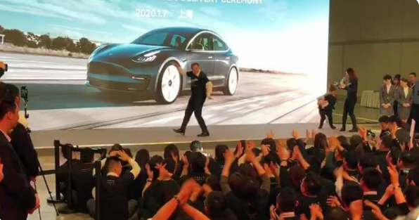 年产一万根 特斯拉电桩项目竣工 国内新能源行业迎来新刺激