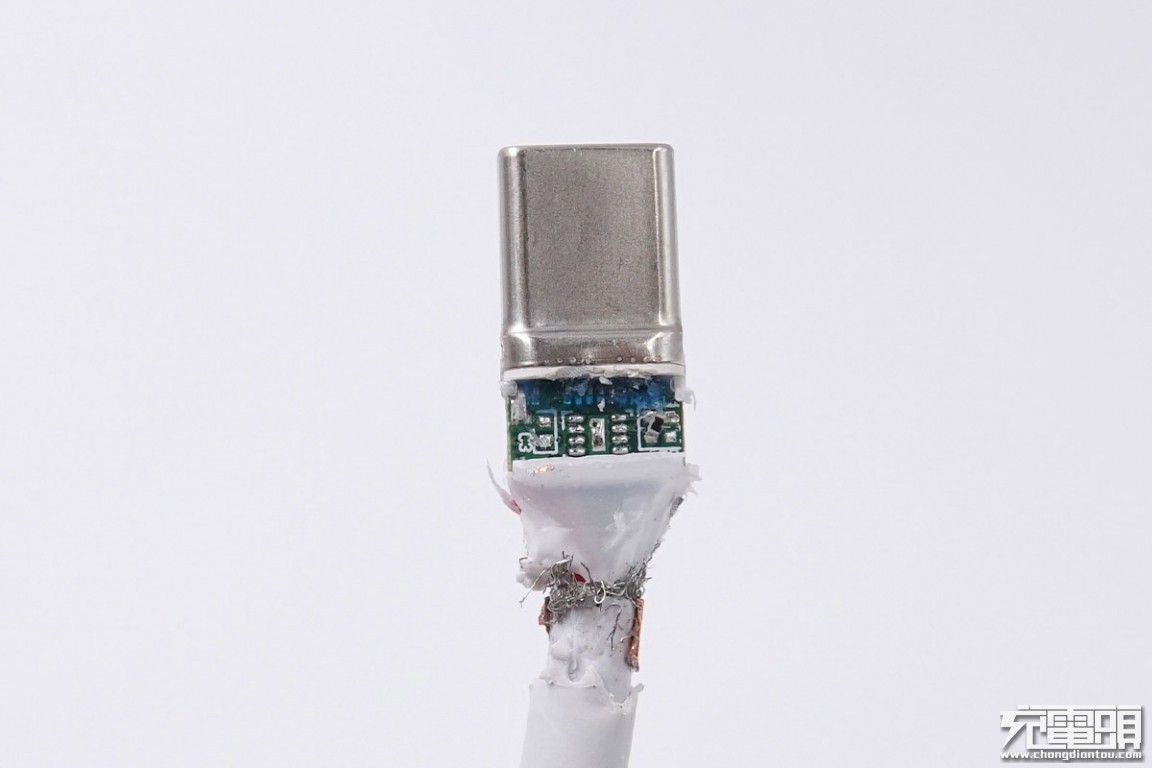 线材设计做工不输充电器，小米65W GaN充电器原装快充线拆解