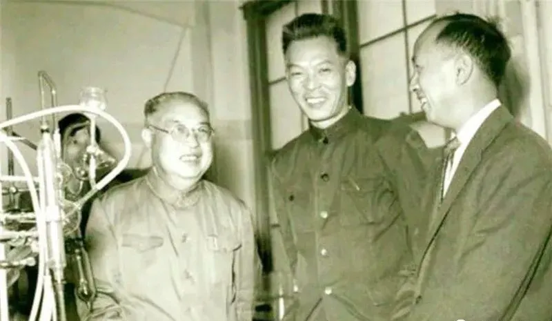 蒋英：我和妹妹为钱学森介绍对象，他看着我，就有些不对劲了