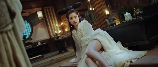 16岁成“苹果女孩”，21岁演聂小倩，这个星二代