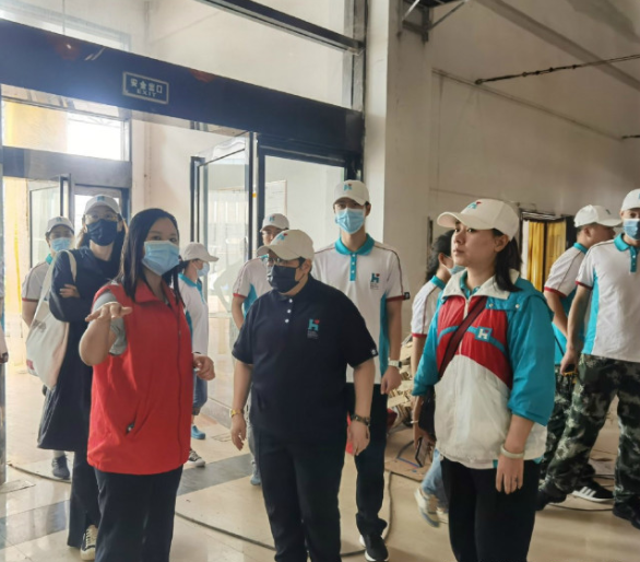 蓝天救援队警告的是谁？韩红回应作秀质疑，鸿星尔克诈捐被澄清