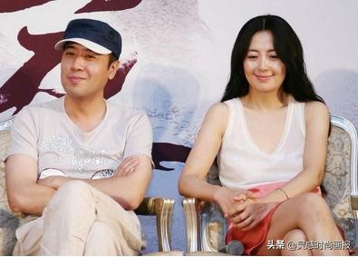 著名演员于和伟 他的老婆宋林静 看他们甜蜜样子