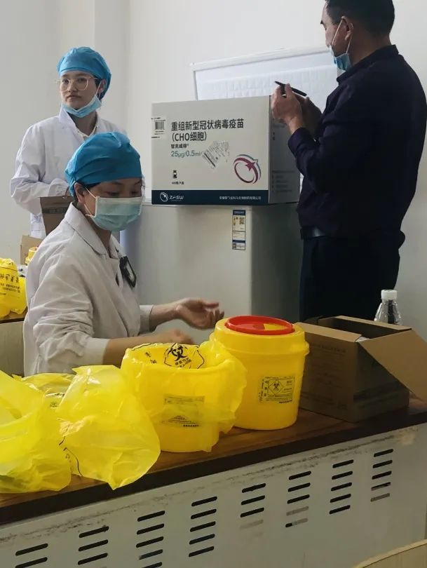 湖南硅谷高科软件学院组织师生开展新冠疫苗接种