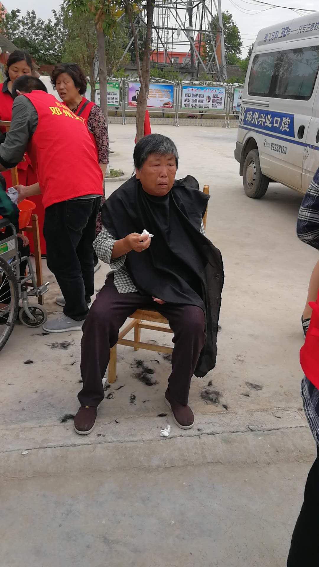 浓情五月天·感恩母亲节——邓州小草义工走进赵集镇养老中心