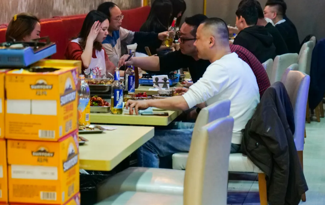 爆火3年“江湖”大佬！“越狱”龙虾、XXXL超大盆盆鱼......
