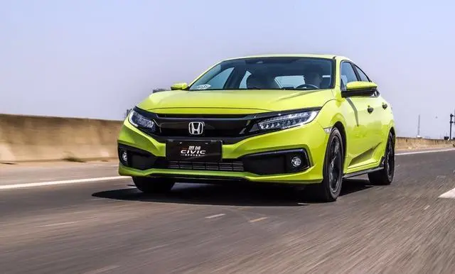 15万级运动轿跑，颜值高、性能出众，这3款车真