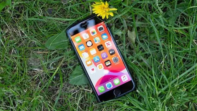 iPhone SE深层测评：并不是换芯iPhone8，只是安卓系统旗舰级“最強凶手”