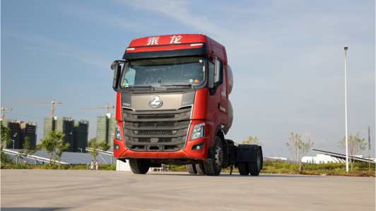 最大2700L氣瓶+15L大排量，國六H7 LNG快遞車(chē)續航實(shí)力派