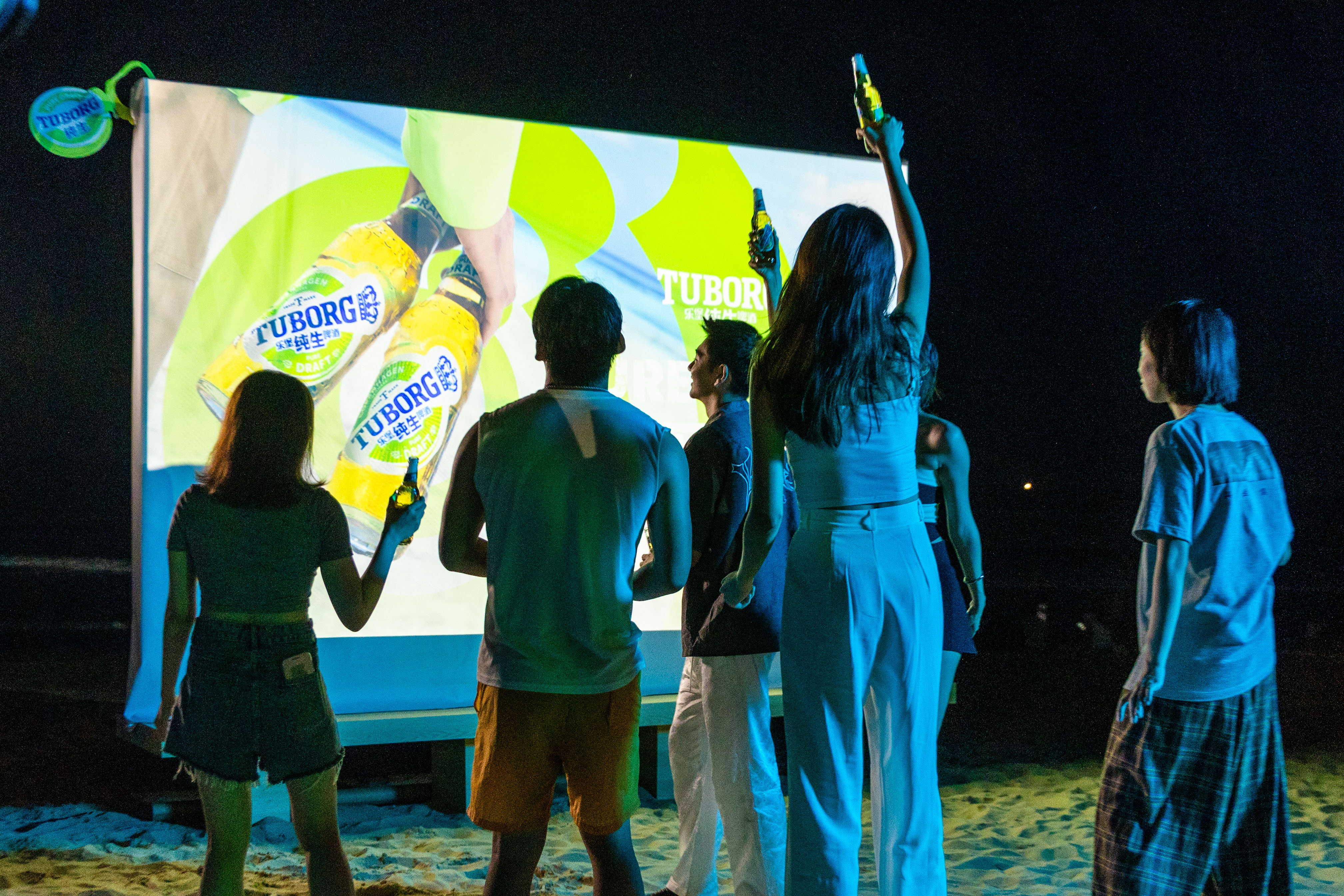 乐堡纯生海滩热浪派对，掀起“浪”的夏日模式