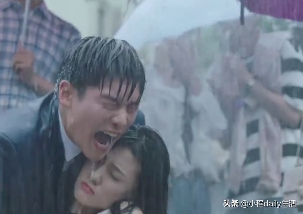 邢昭林梁洁拍公主抱戏时差点栽倒，谁注意他腿