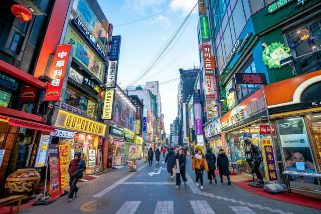 韩国每月重奖30万生孩子，韩国人为提高生育率做了哪些努力？