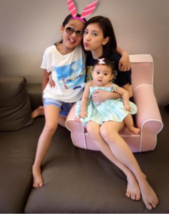 梧桐妹16岁生日，继母出镜与孙志浩亲吻女儿，贾静雯一家缺席