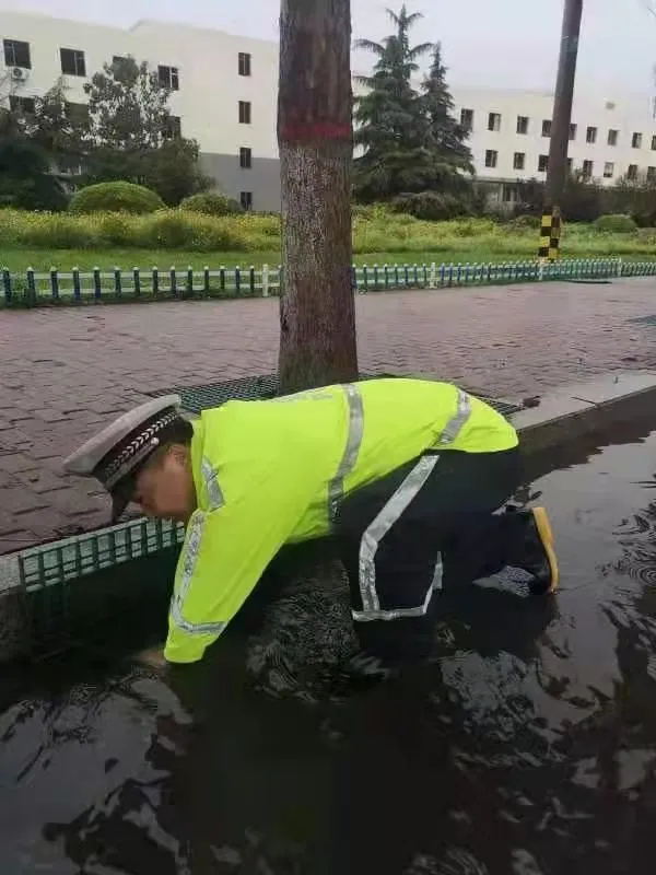 暴风骤雨中，群众需要的地方就是他们前行的方向