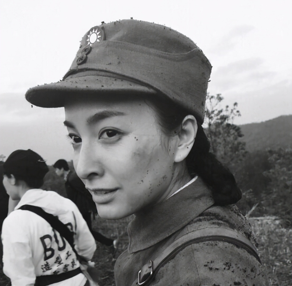 《山海情》细节绝了，演员换人观众浑不知，郭京飞起床发型太真实