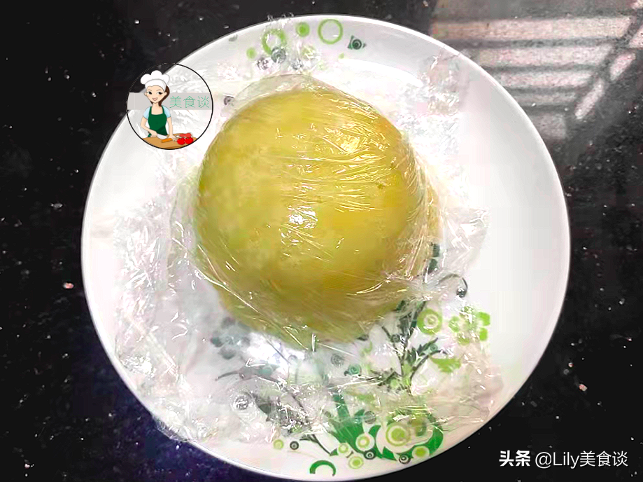 秋天，这菜三天两头必做，蒸熟淋酱汁，不放肉也香，秋天吃特养人