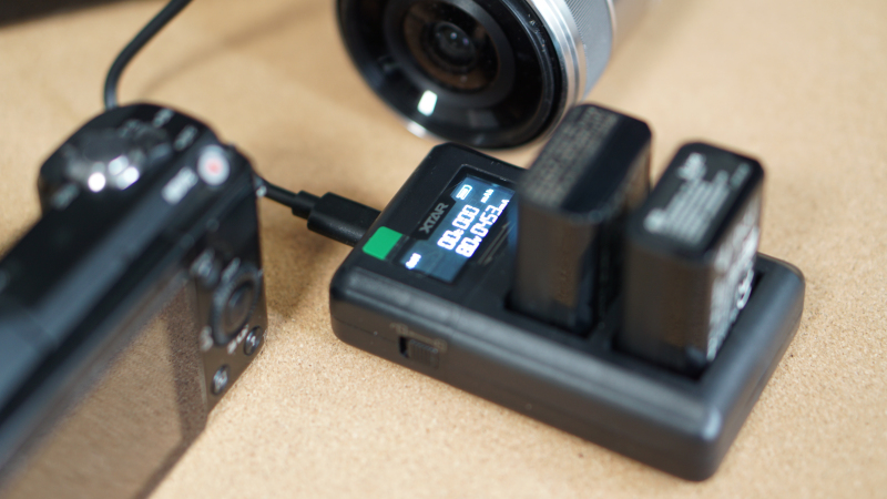 XTAR VN2单反相机电池充电器，为你的拍摄提供持久电量