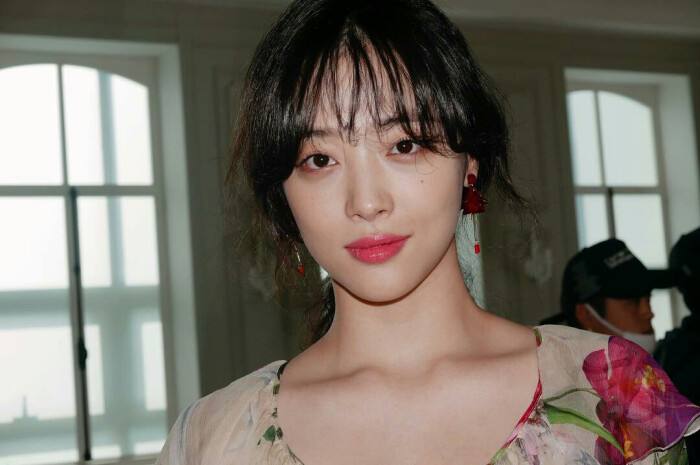 雪莉又曝光了与大11岁某品牌艺术总监金民俊的恋情