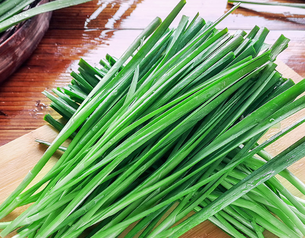 韭菜炒雞蛋，很多人第一步就錯了，教你2點，韭菜不出水雞蛋滑嫩