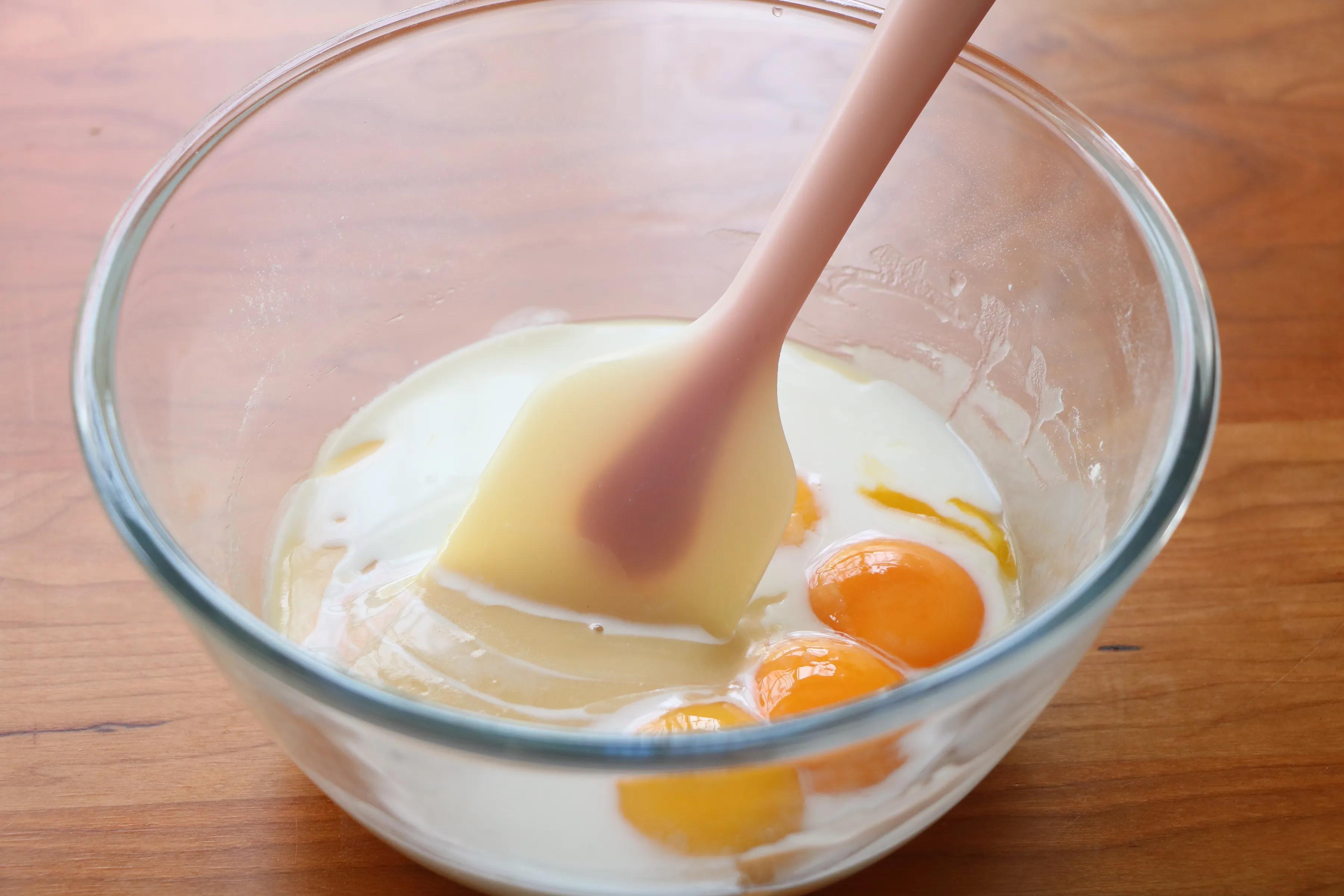 粉絲朋友點名要的網紅爆漿蛋糕，切第一塊的時候太治愈，味道超讚