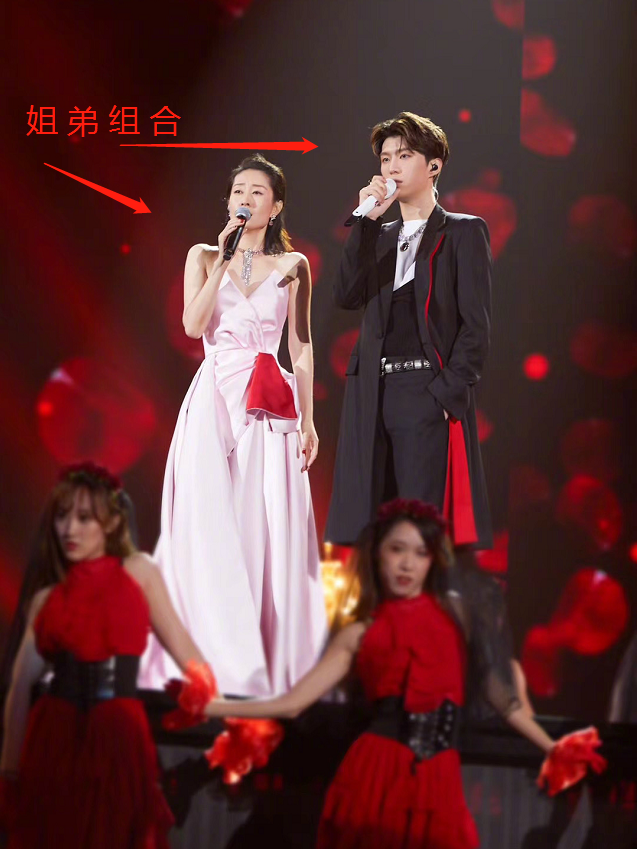 丞丞|刘敏涛范丞丞破壁合作！深情献唱《红玫瑰》最后的ending pose画面太甜