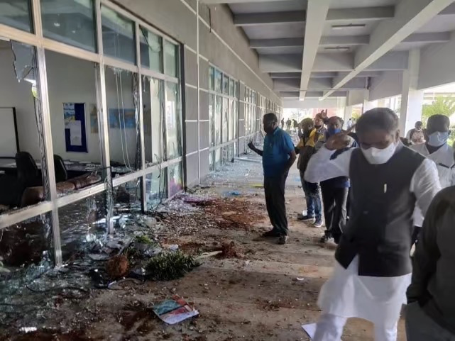 2万多部iPhone被毁！苹果印度工厂被砸，究竟是因