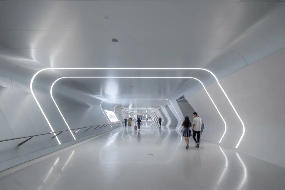 火车站：为城市代言的公共空间