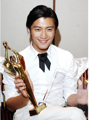 香港最后一个“金牌经纪人”霍汶希，和她背后不省心的艺人们