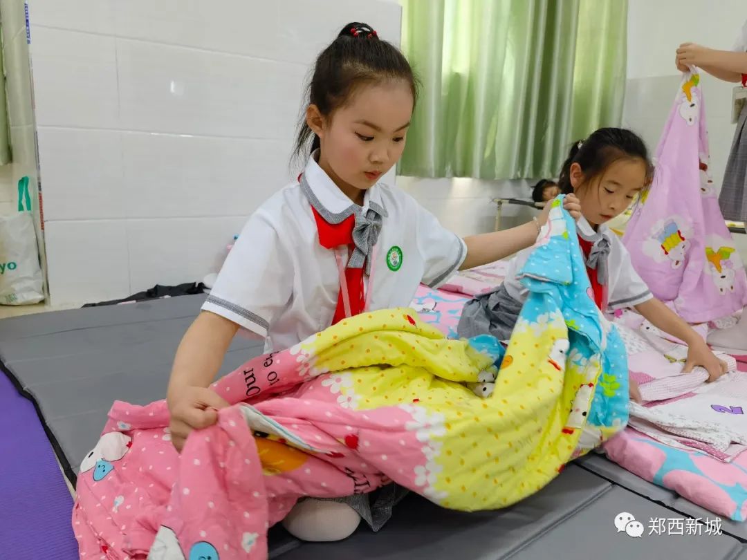 荥阳市菖蒲路小学开启学生“幸福午休”(图5)