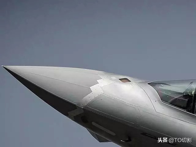 零距離觀看殲-20，高清到一顆鉚釘，顏值性能爆表