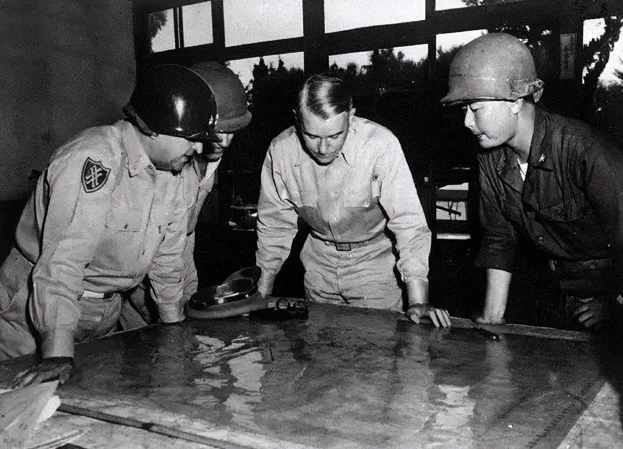 朝鲜战场，美军3年有3个总司令，他们不懂临阵换