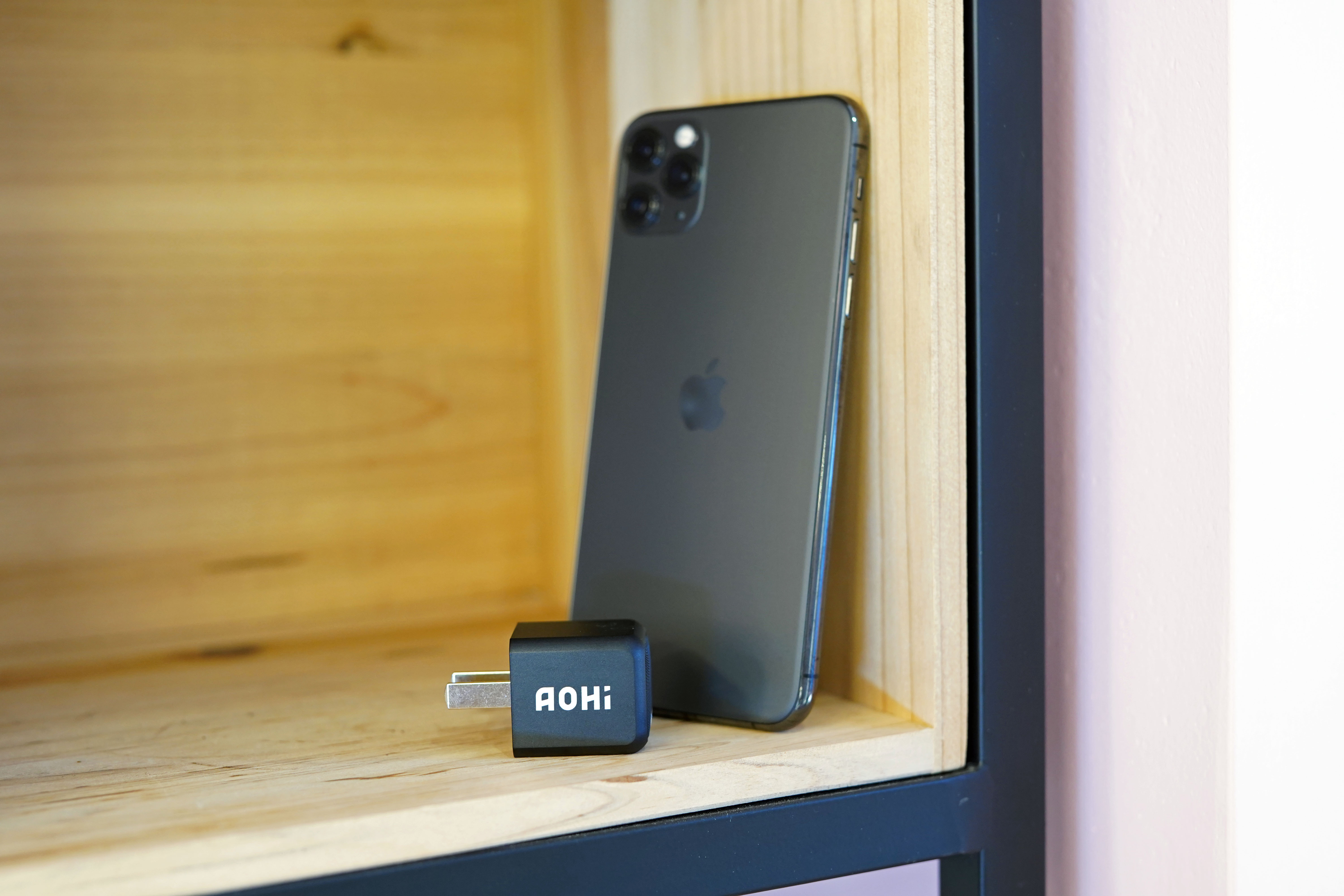 体积更小，充电更快，Aohi 30W氮化镓快充头简评