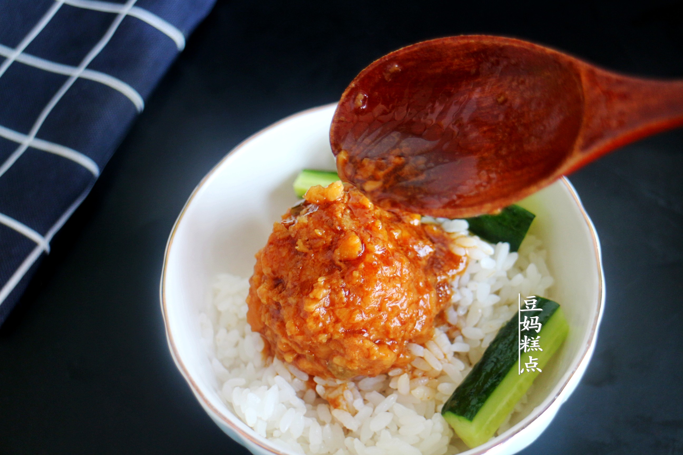 孩子超爱的，特色莲藕肉丸，不油炸，这做法健康不上火
