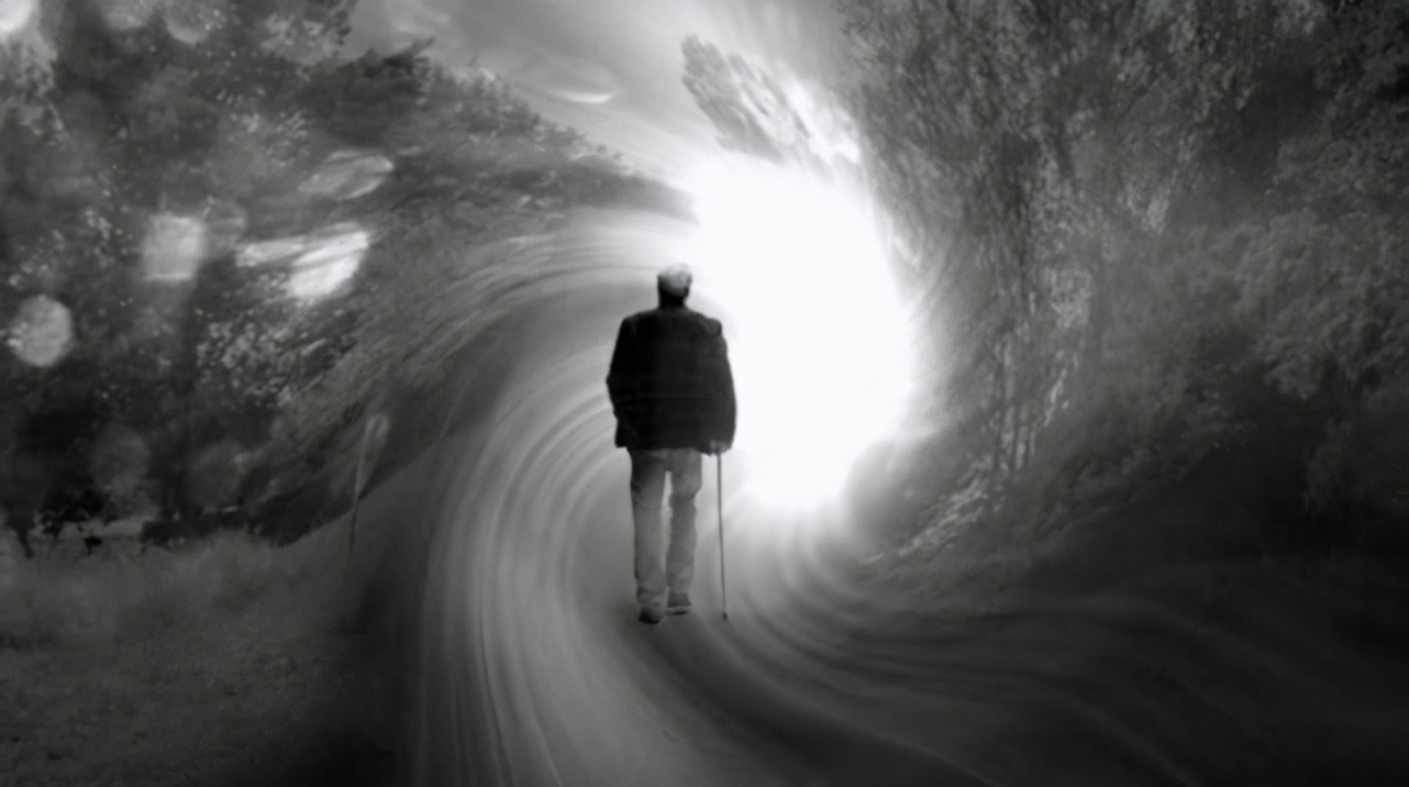 臨終告別需謹言慎行？科學家：人在死亡後仍能聽到周圍的聲音