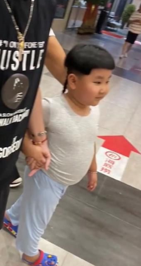 Gutty " prejudicial " call Guo Degang the son, god kissed the face of elder brother Guo Qilin, forgot a little brother however