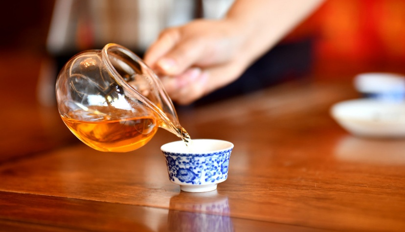 女性秋季喝茶，選哪種茶好？秋天養生喝茶，要注意哪幾點？
