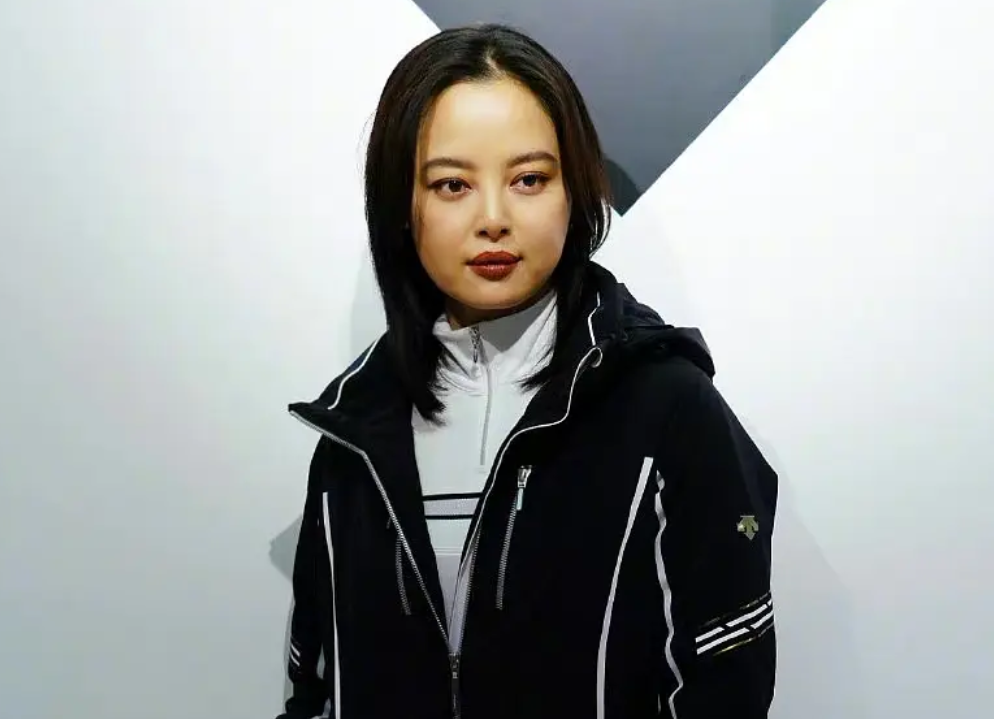 The division that compile a figure explodes makings industry inside, the actor asks to repair pore in turn, call-over Deng Lun is acclaimed intentionally