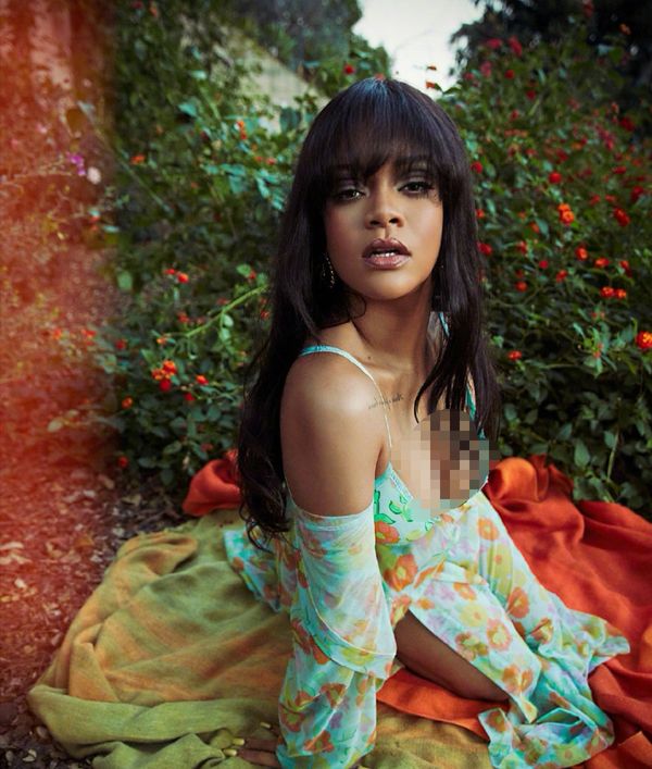 天后蕾哈娜拍写真，动作妩媚戴巨型鸽子蛋，全身多个纹身太抢镜