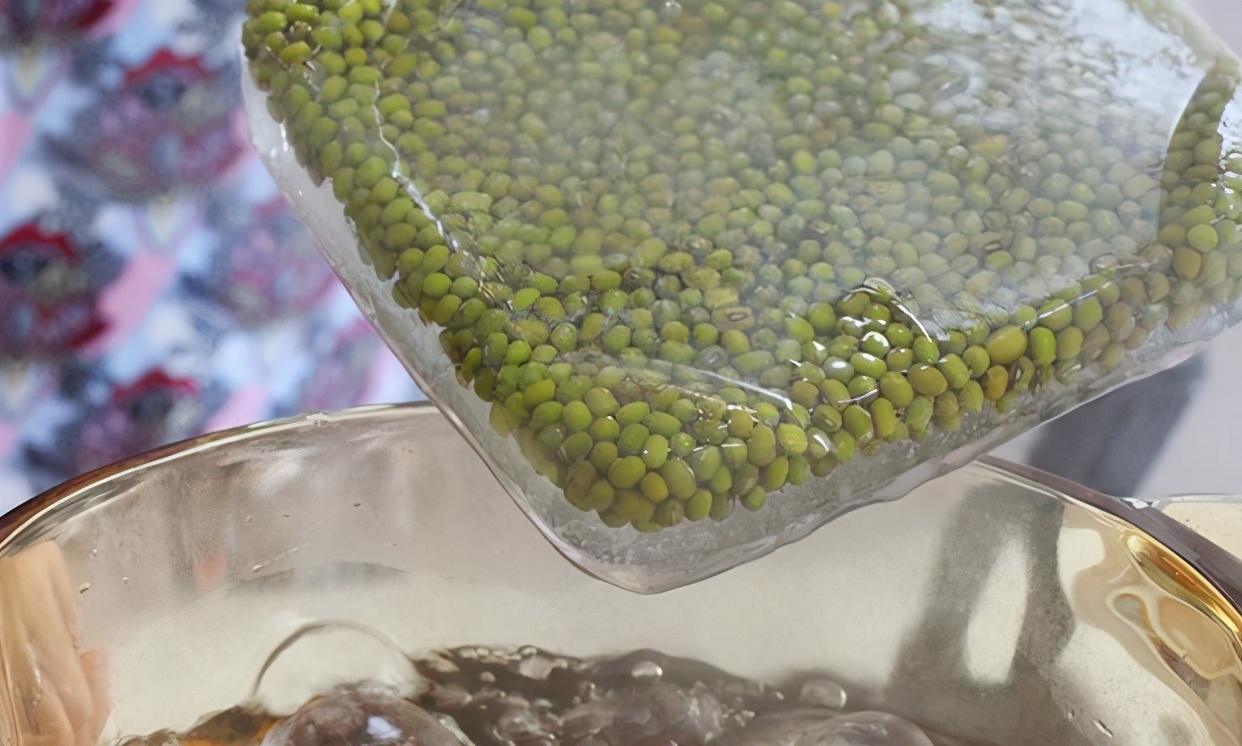 煮綠豆湯，總是耗費太長時間怎麼辦？ 學會一個妙招，十分鐘煮好