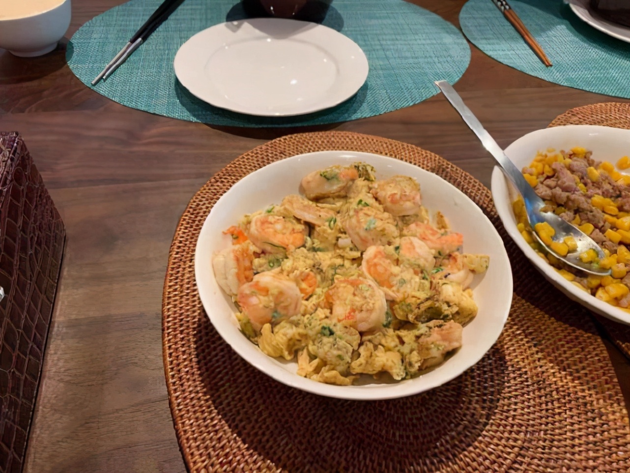 被体重吓到！小S晒怼脸拍不敢露全身，喊话要开始戒酒运动减肥