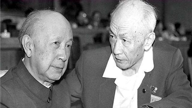 Ǯѧɭ��нֻ��300��Ԫ,������һ���������,����ʮ��Ԫ˧��û��